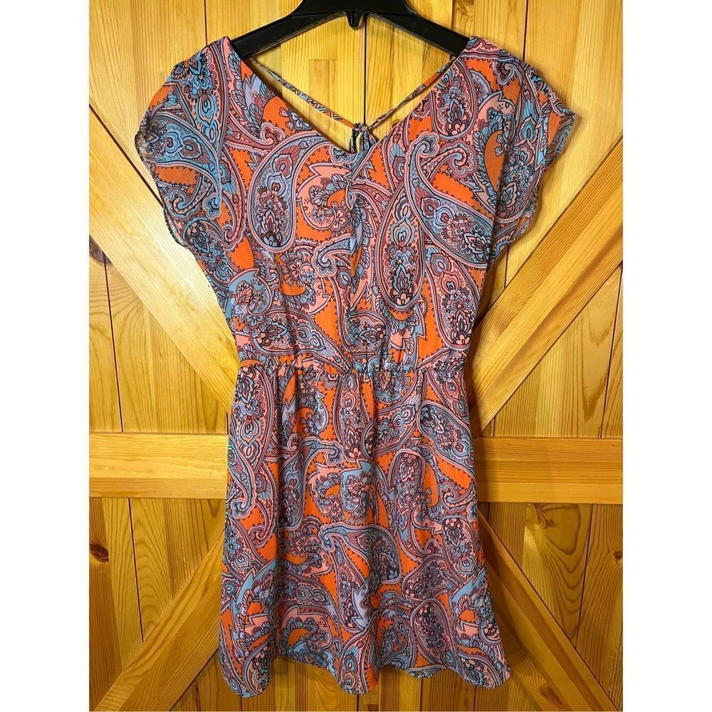 The Limited short sleeve, V-neck dress ￼size XS (1832)